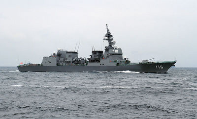 800px-JS_Akizuki_in_the_Sagami_Bay_during_the_SDF_Fleet_Review_2012,_-14_Oct__2012_a.jpg