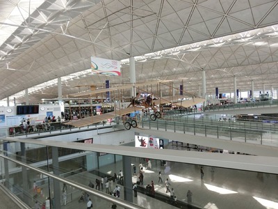 ⑥香港空港内.jpg