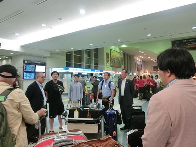 ⑮福岡空港無事解散（荷物異常なし）.jpg